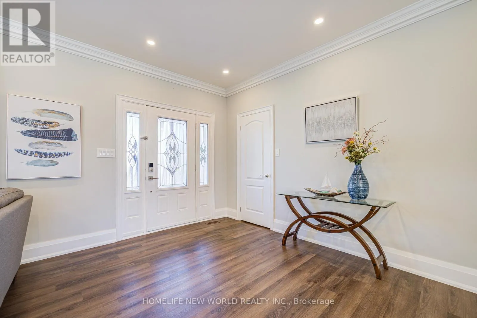 215 WILLOW DRIVE