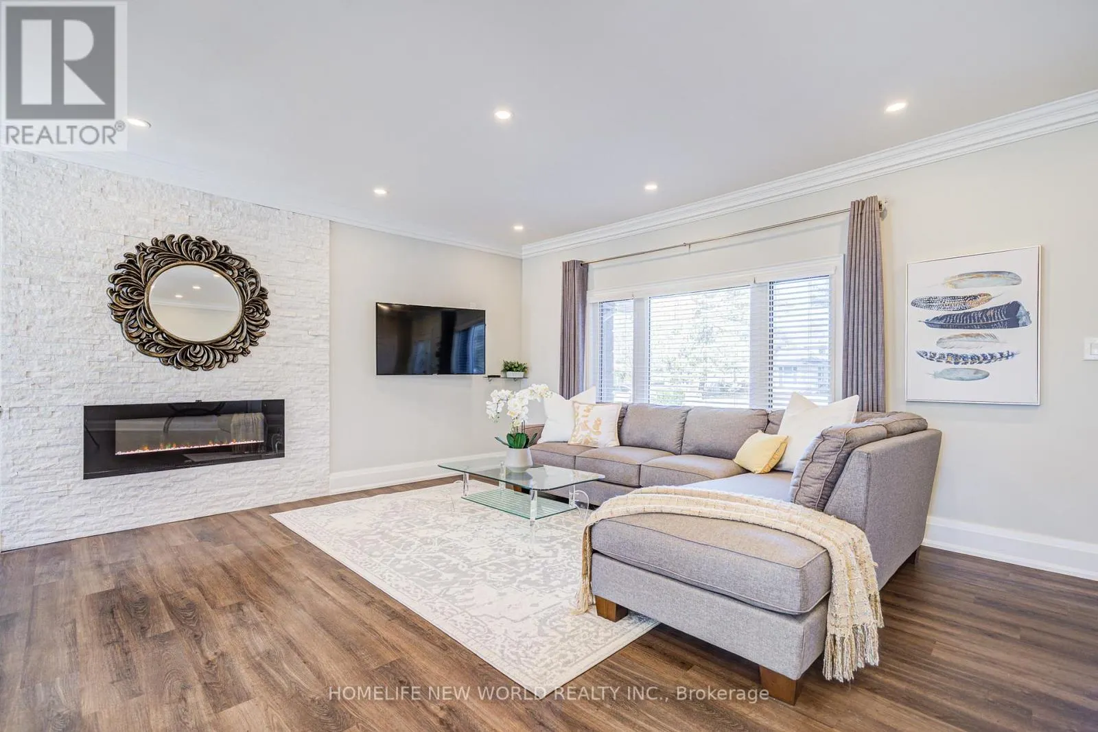 215 WILLOW DRIVE