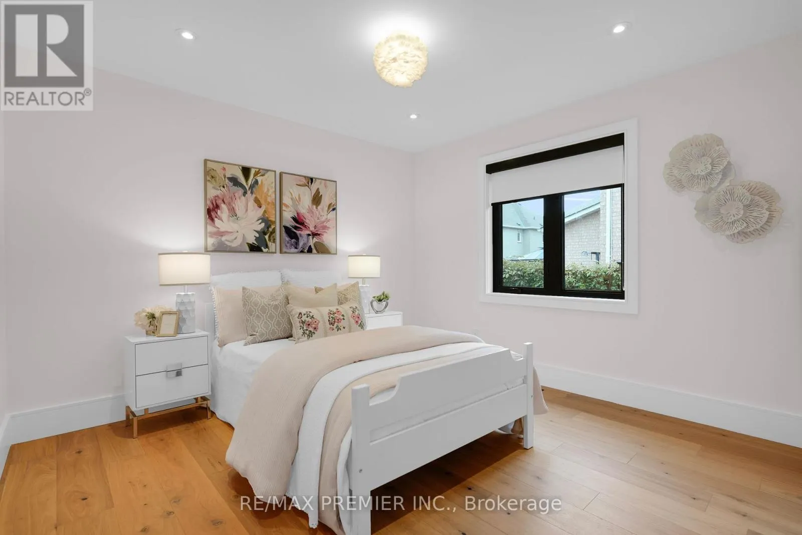 19 POLO CRESCENT