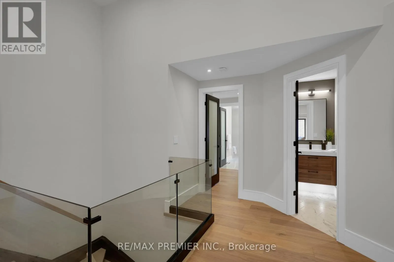 19 POLO CRESCENT
