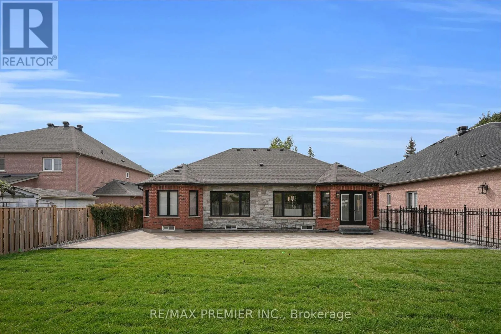 19 POLO CRESCENT