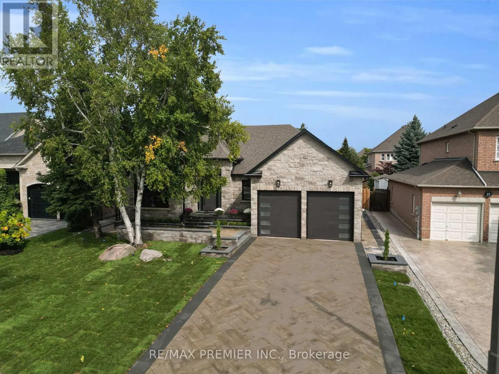 19 POLO CRESCENT