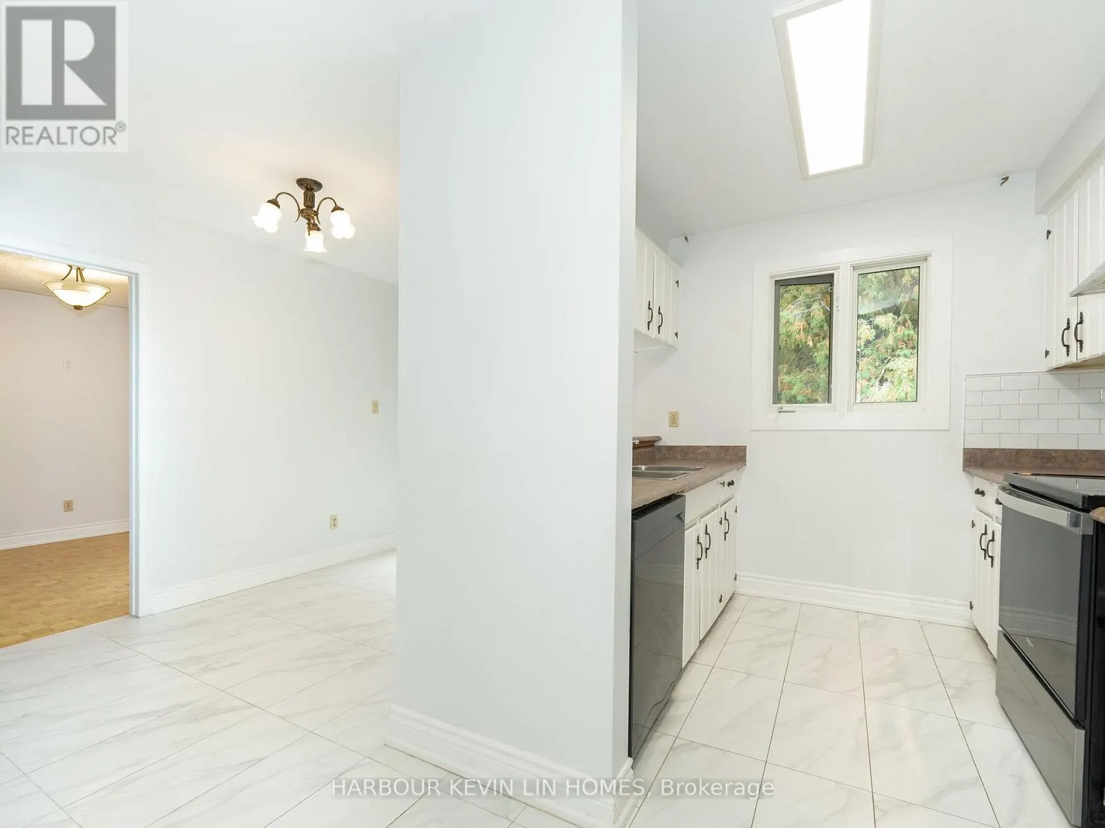 213 MURRAY DRIVE