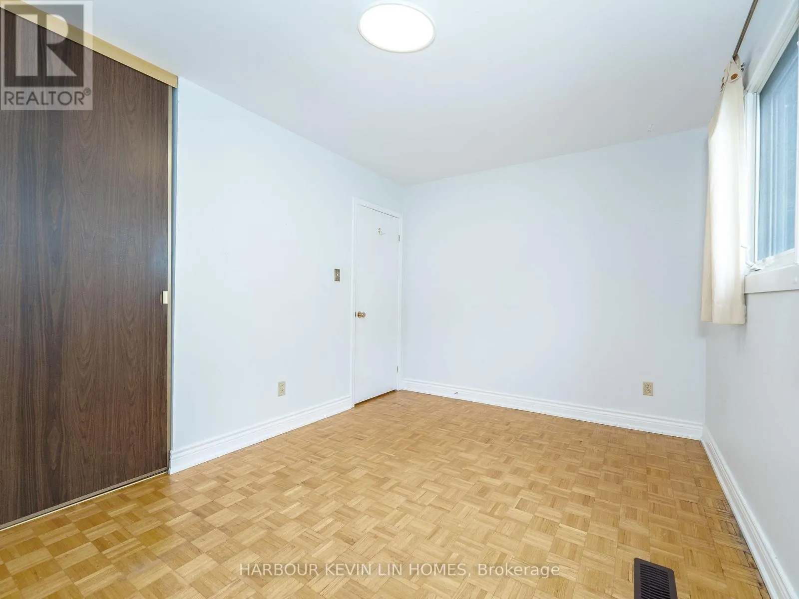 213 MURRAY DRIVE