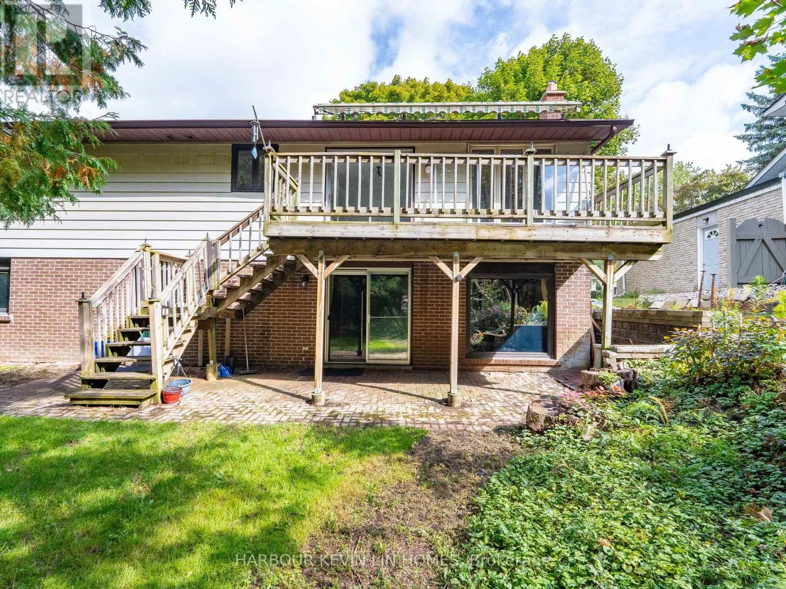 213 MURRAY DRIVE