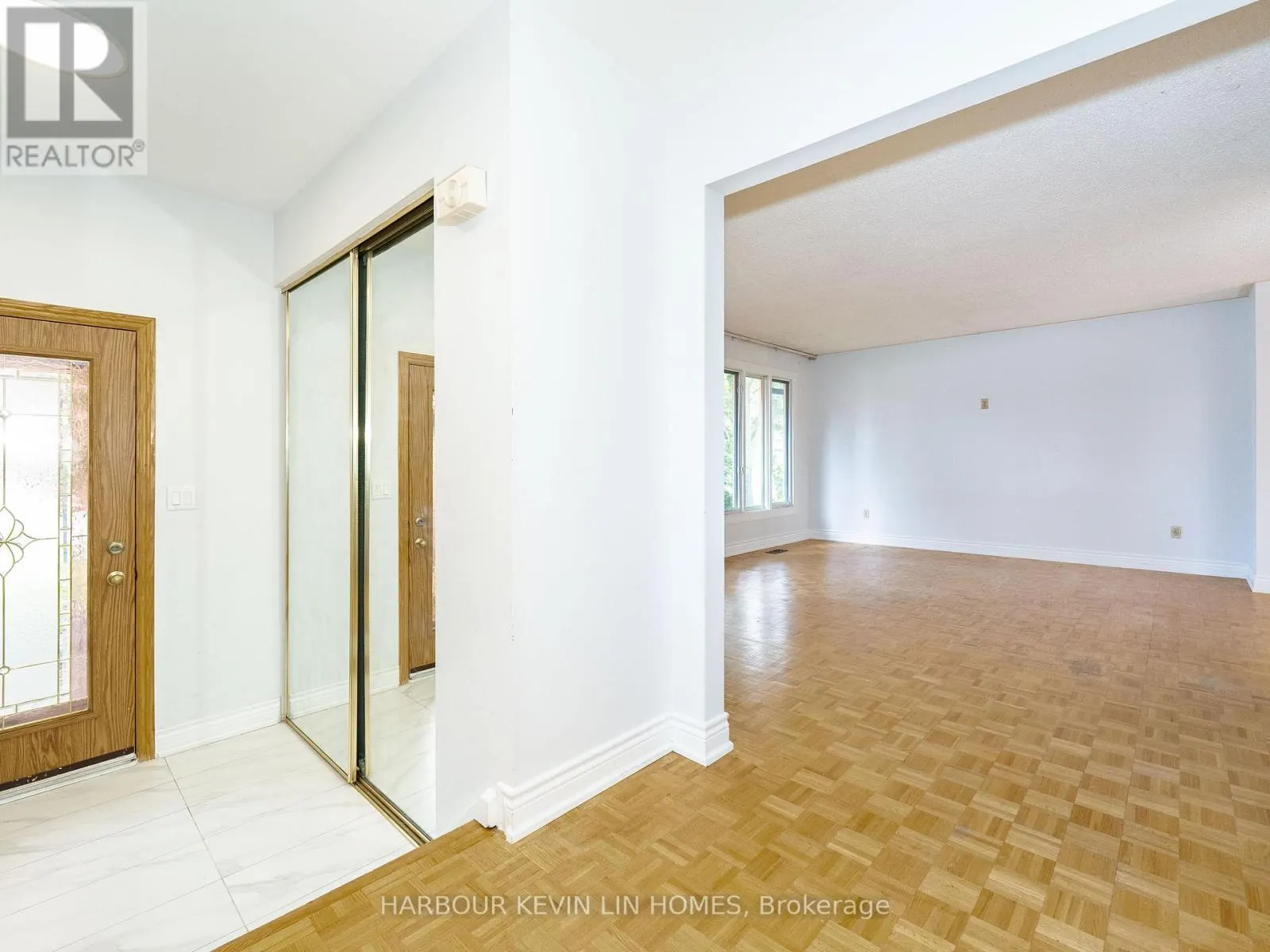 213 MURRAY DRIVE