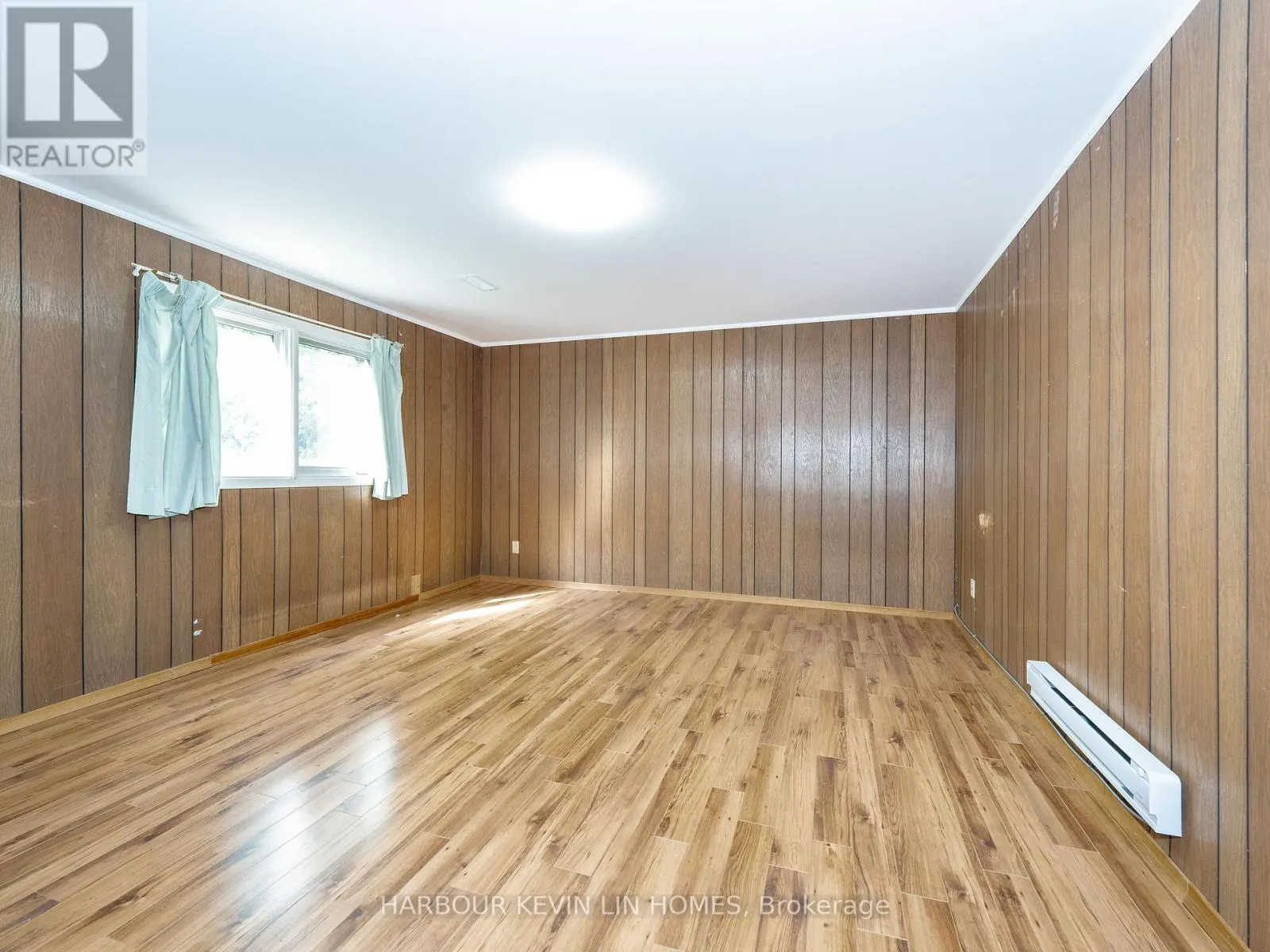 213 MURRAY DRIVE