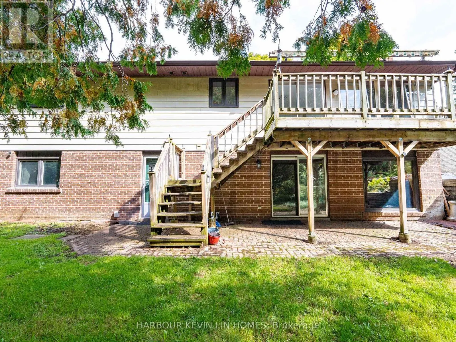 213 MURRAY DRIVE