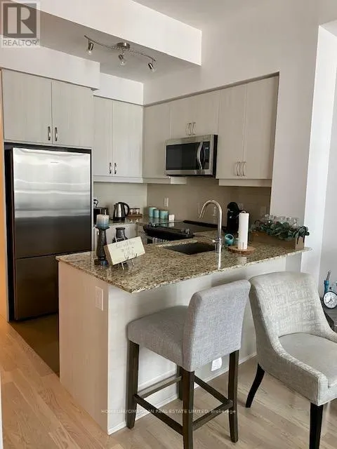 810 - 9191 YONGE STREET