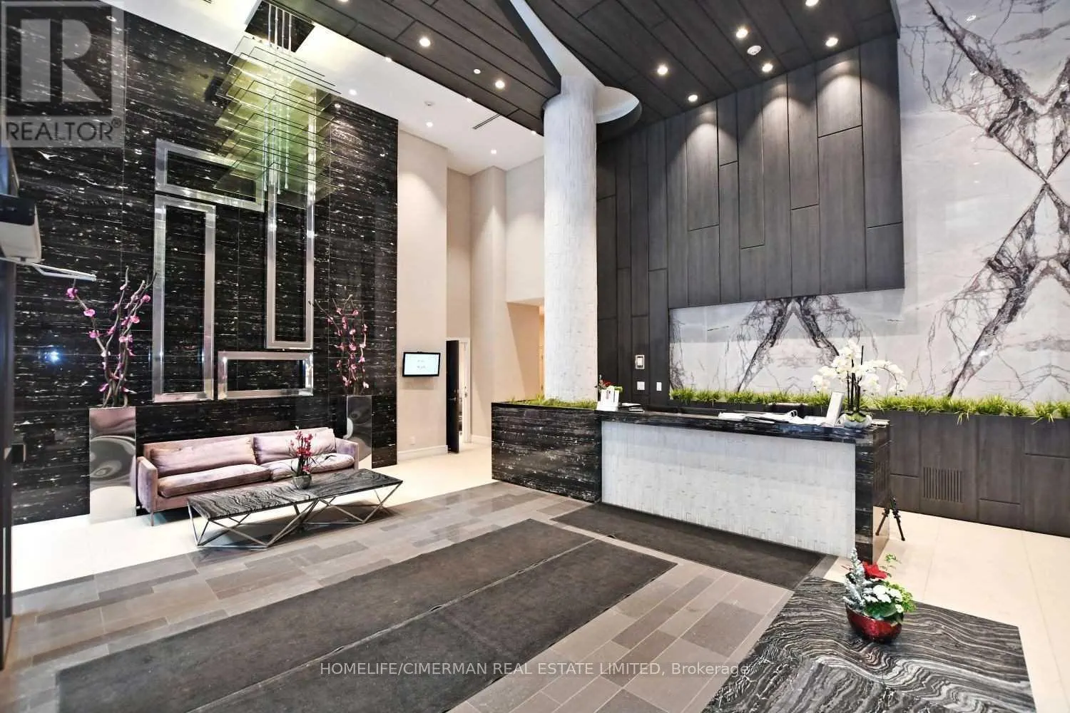 810 - 9191 YONGE STREET