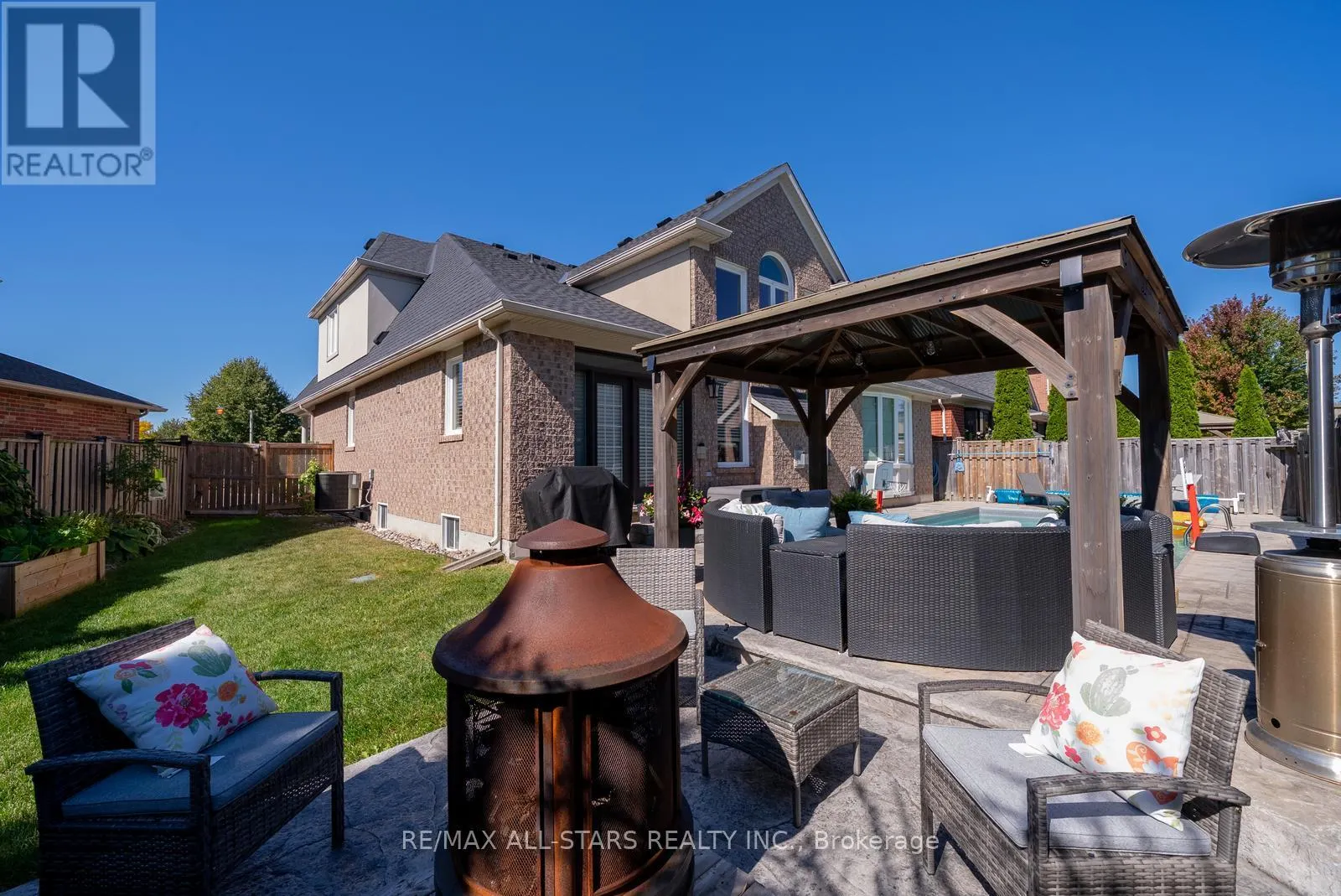 134 STEPHENSBROOK CIRCLE