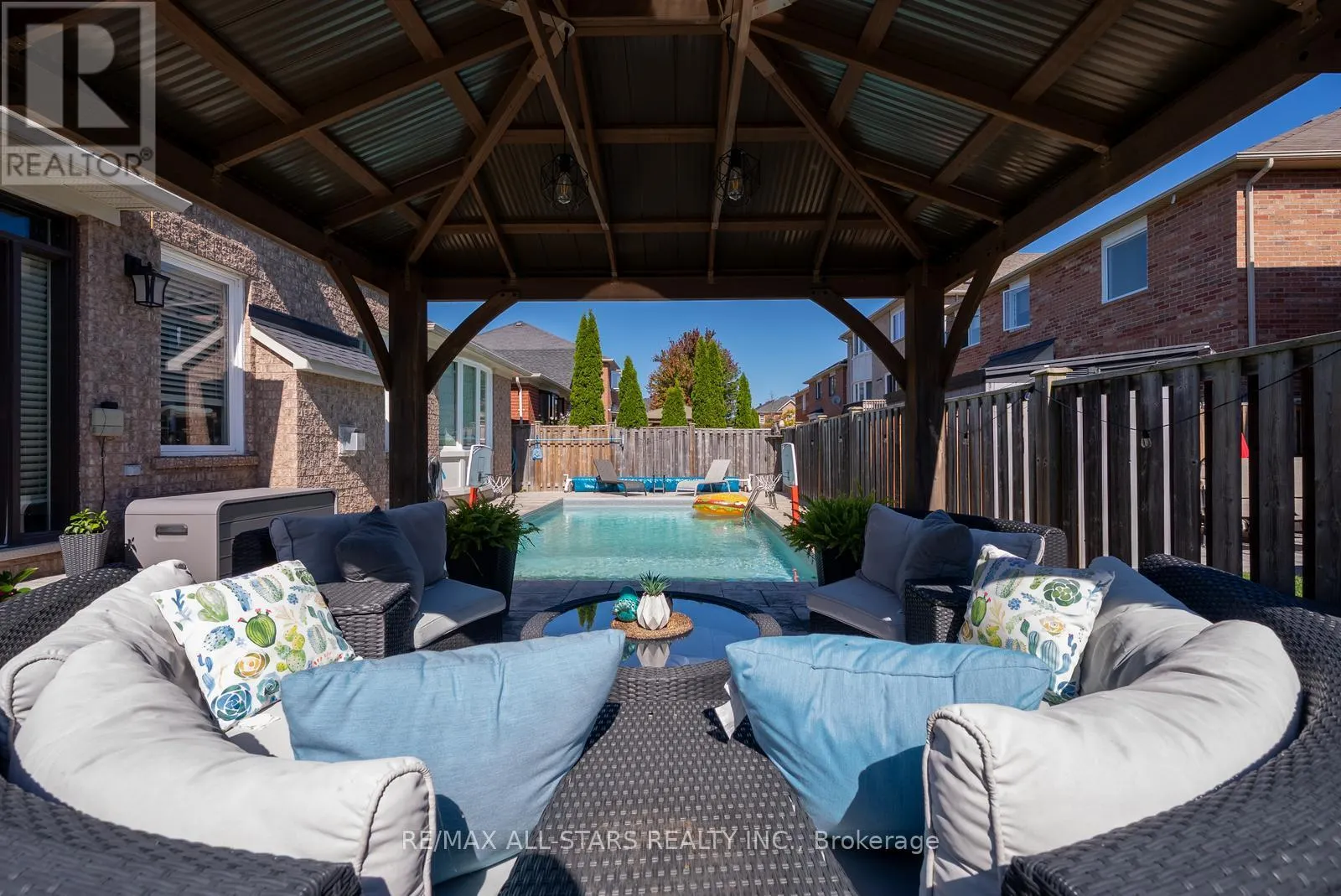 134 STEPHENSBROOK CIRCLE