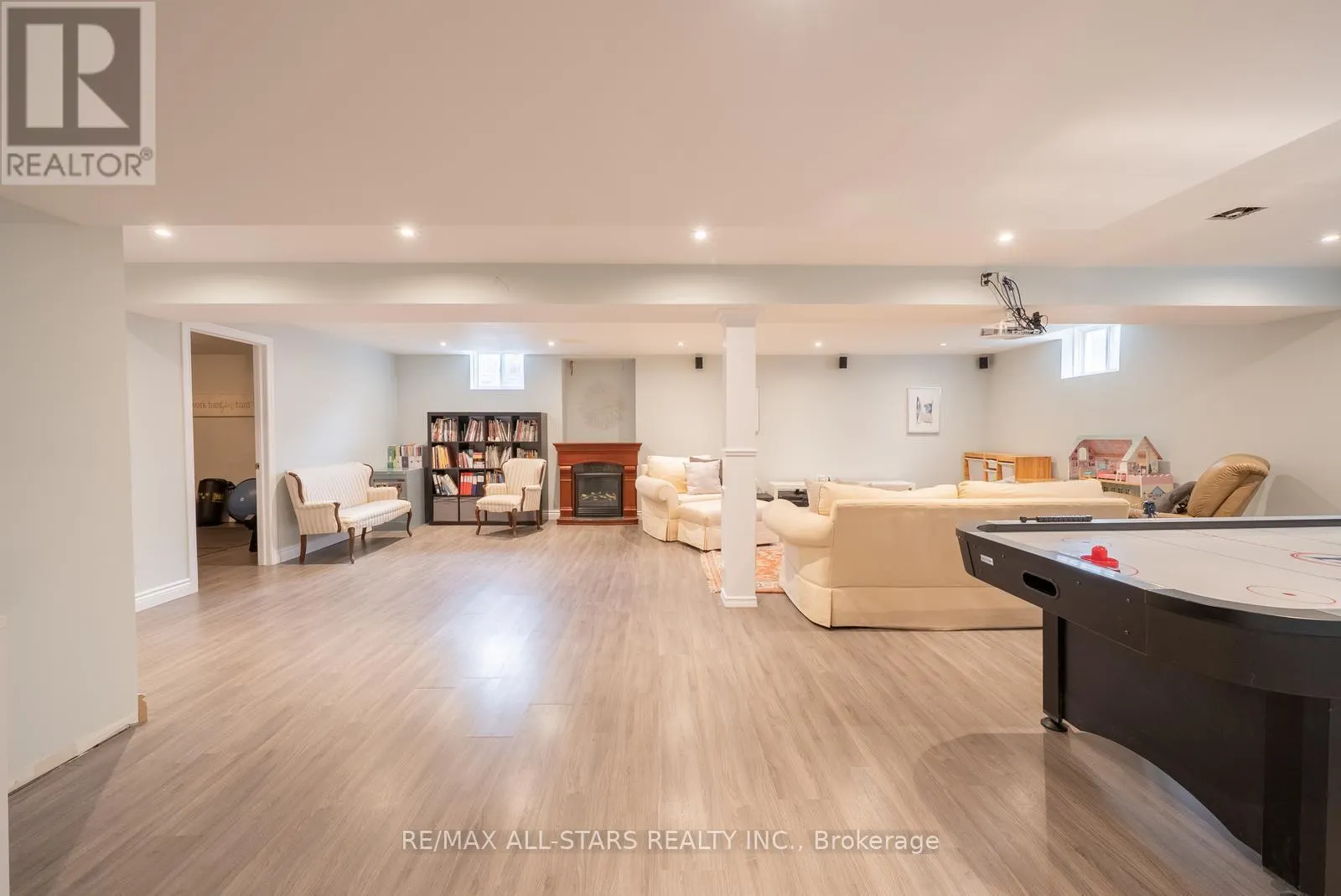 134 STEPHENSBROOK CIRCLE