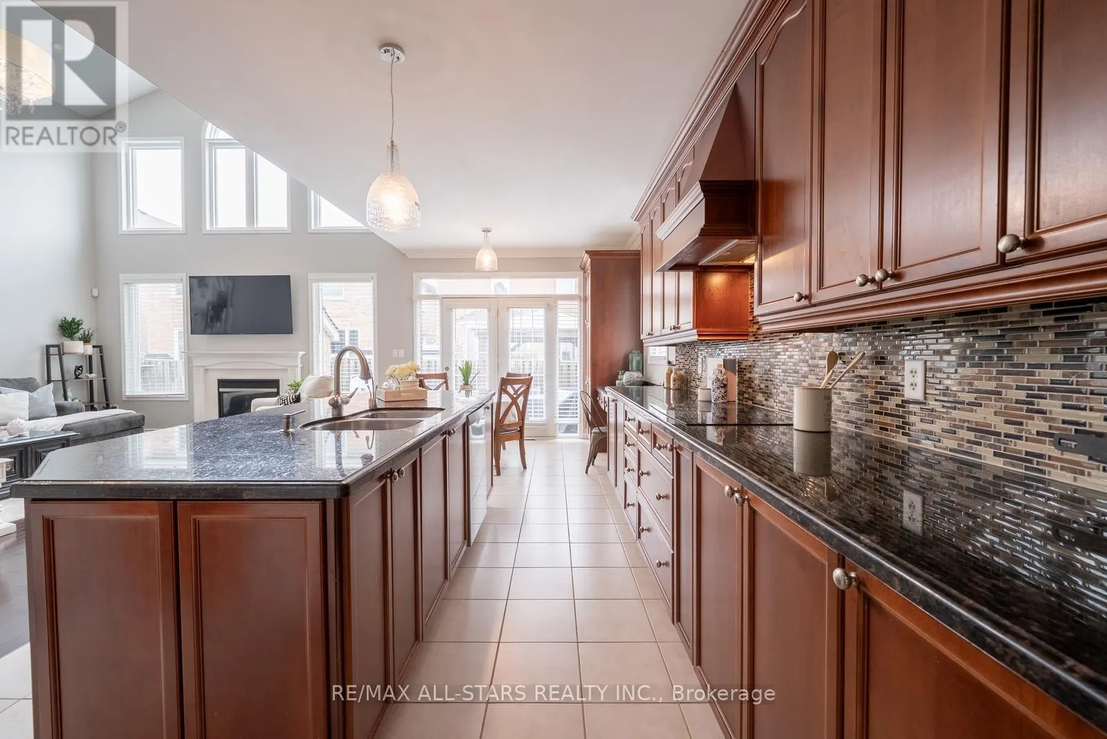 134 STEPHENSBROOK CIRCLE