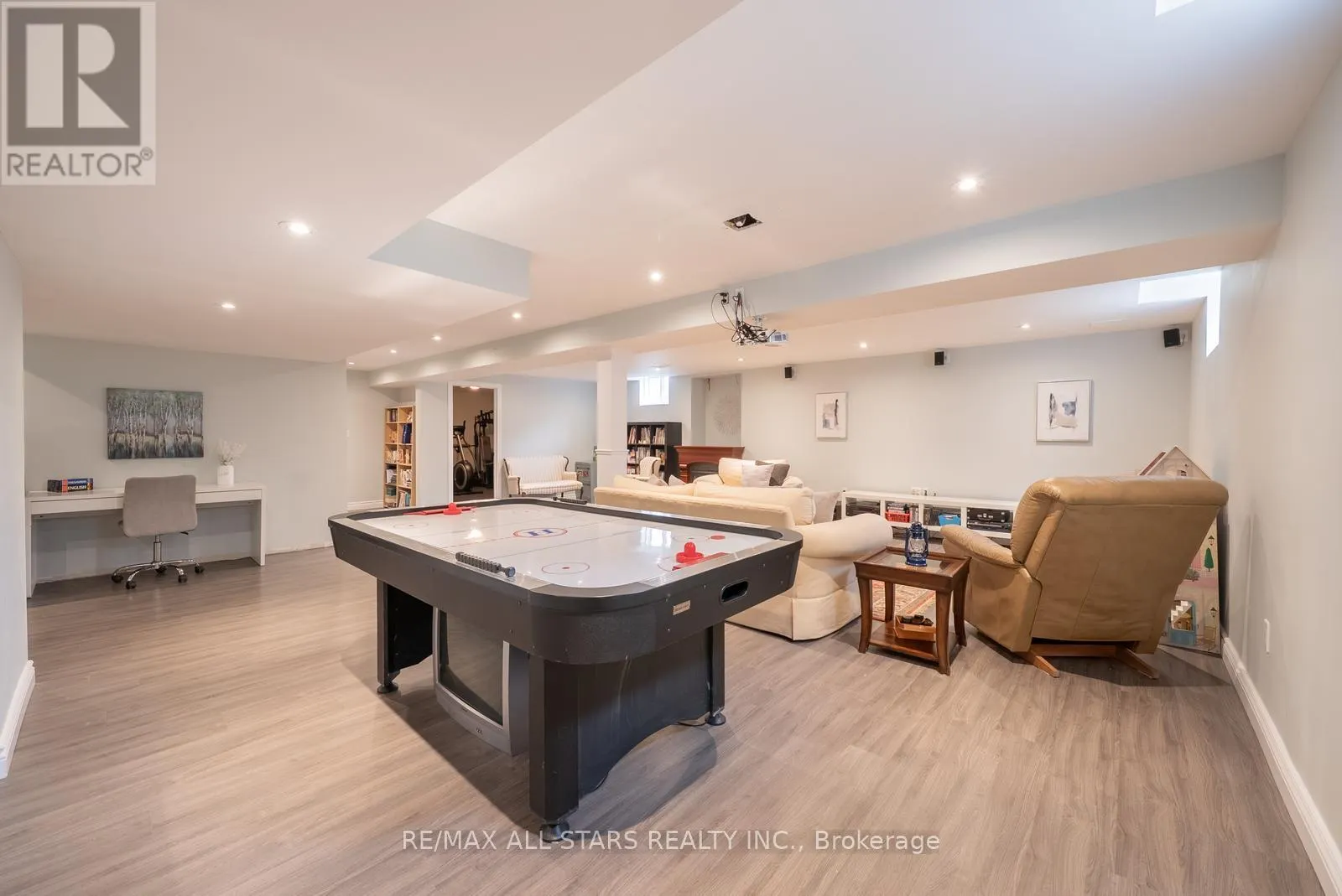 134 STEPHENSBROOK CIRCLE