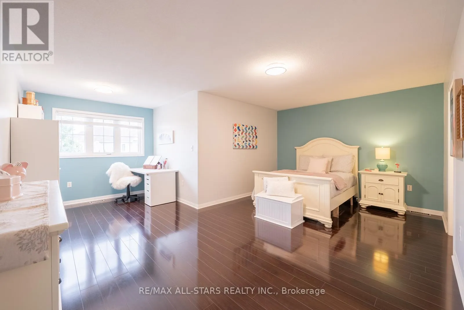 134 STEPHENSBROOK CIRCLE