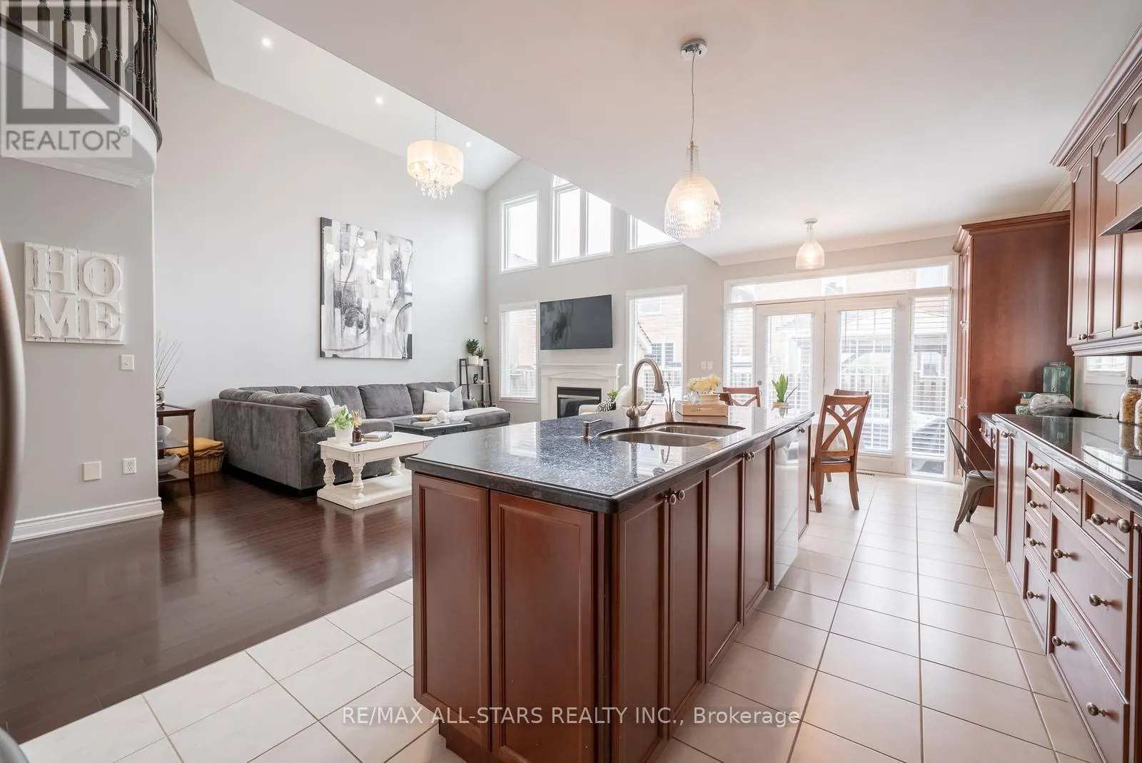 134 STEPHENSBROOK CIRCLE