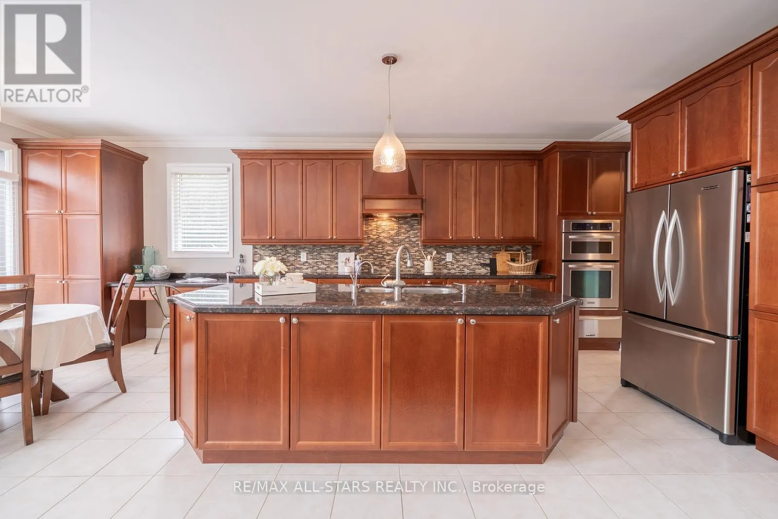 134 STEPHENSBROOK CIRCLE