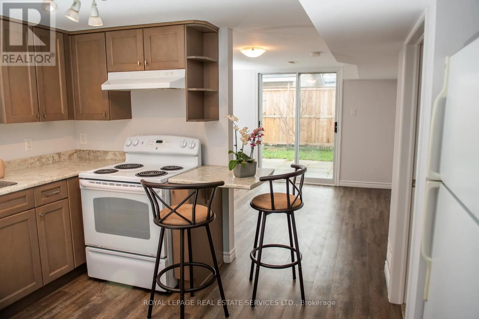 LOWER LEVEL - 5 MAPLE COURT