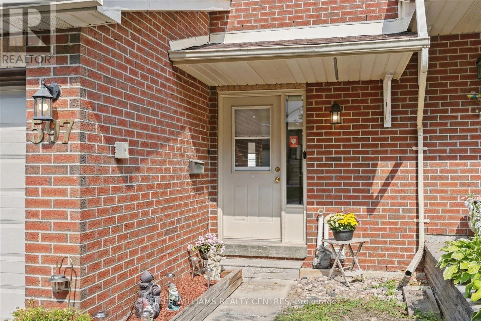 597 GIBNEY CRESCENT