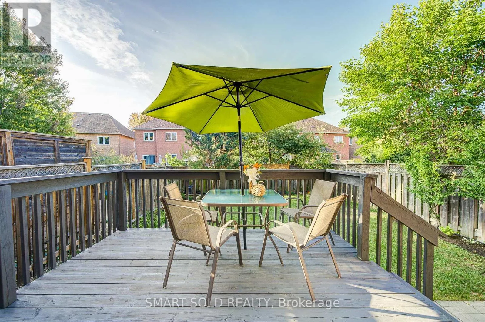 35 BENTOAK CRESCENT