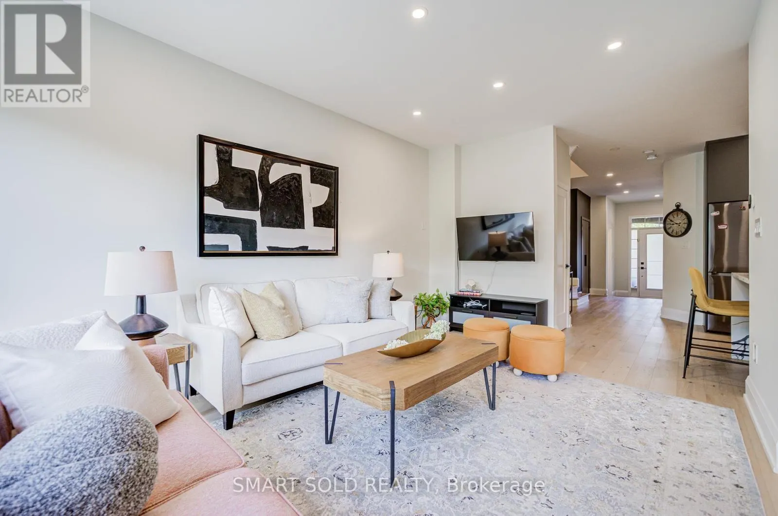 35 BENTOAK CRESCENT