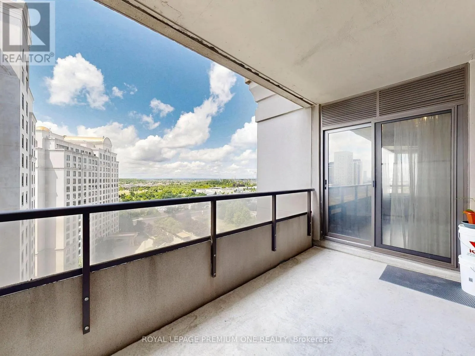 1202 - 9255 JANE STREET