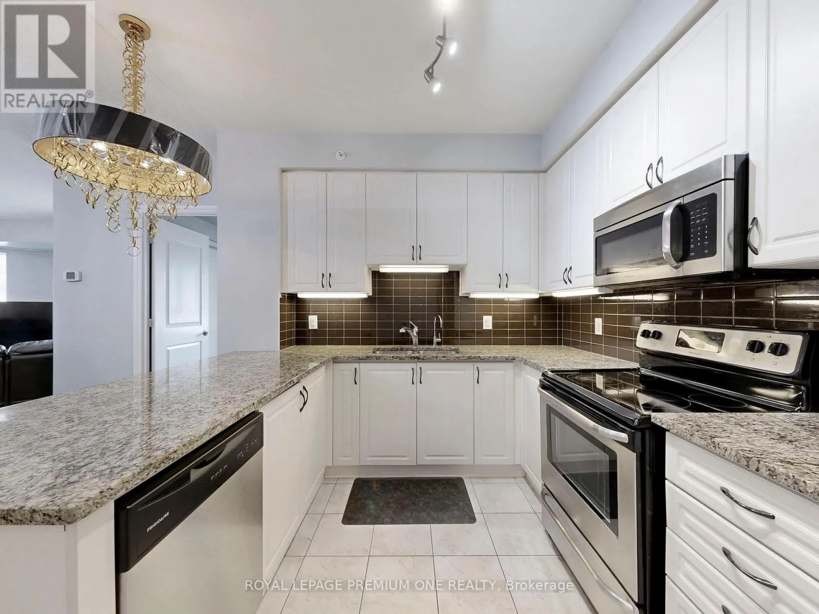 1202 - 9255 JANE STREET