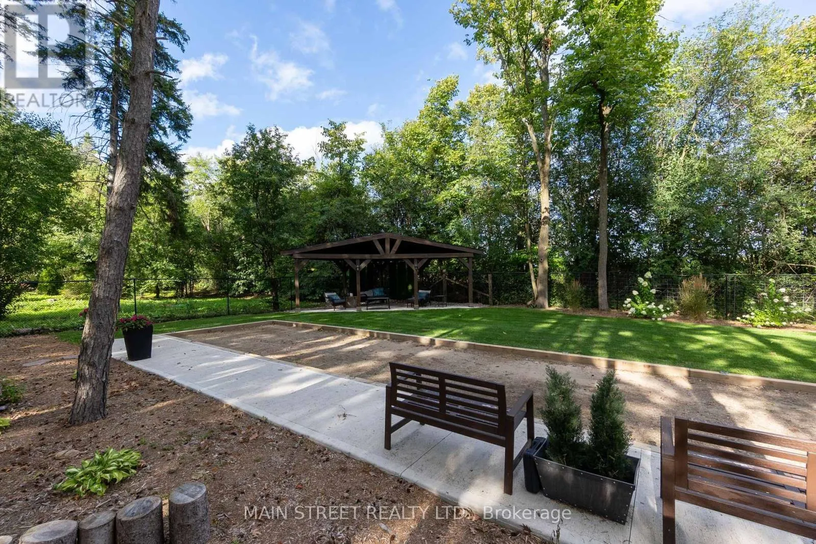 9 CEDAR RIDGE ROAD
