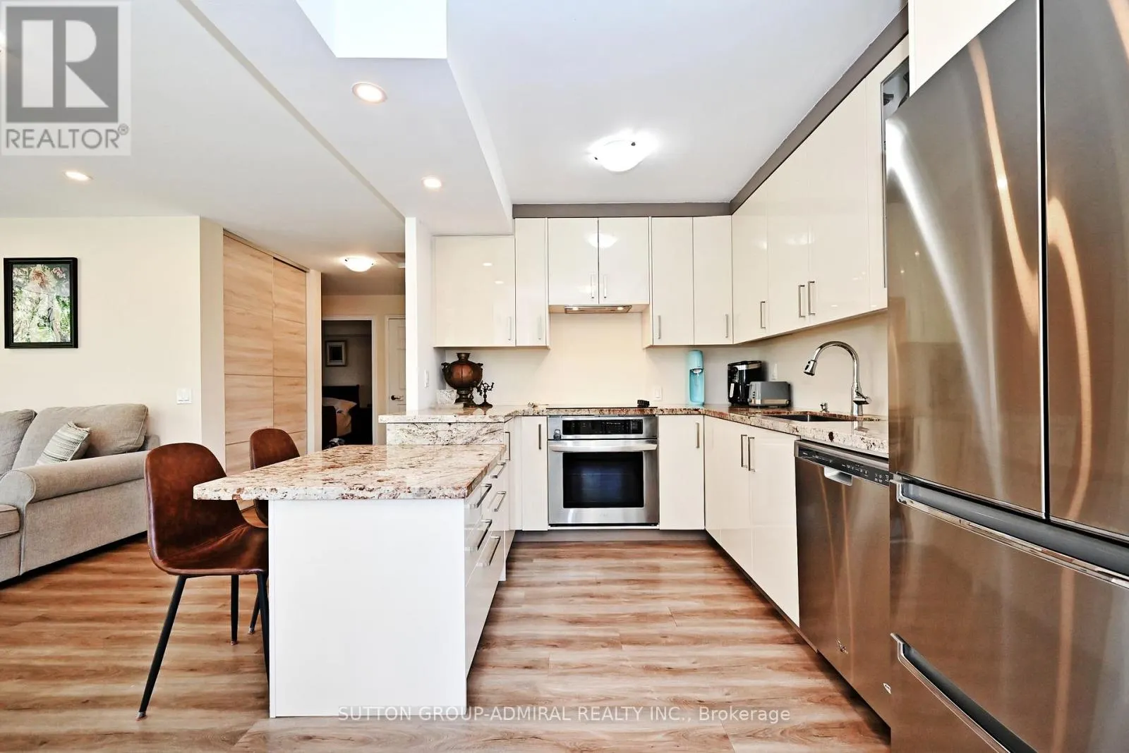 203 - 91 TOWNSGATE DRIVE