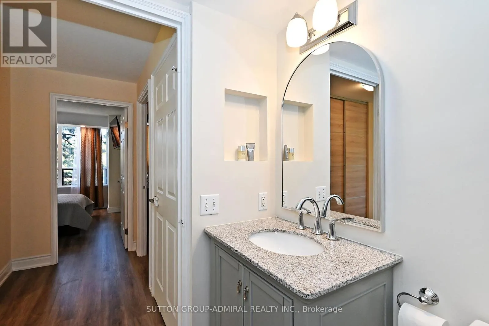 203 - 91 TOWNSGATE DRIVE