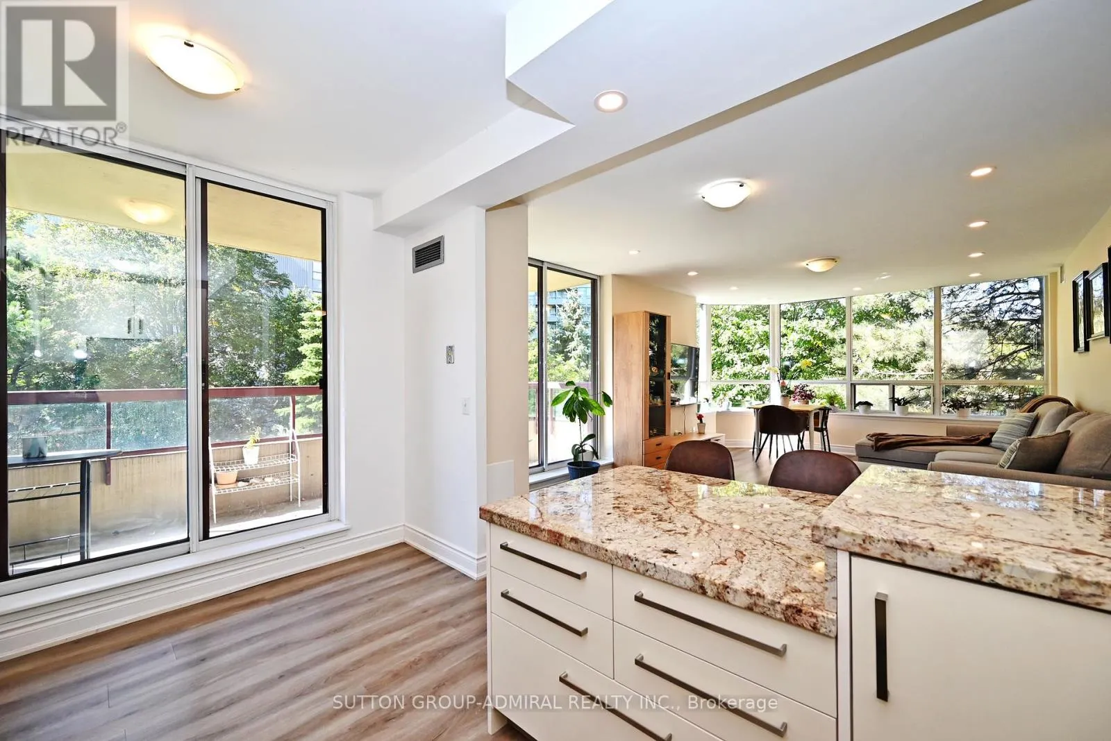 203 - 91 TOWNSGATE DRIVE