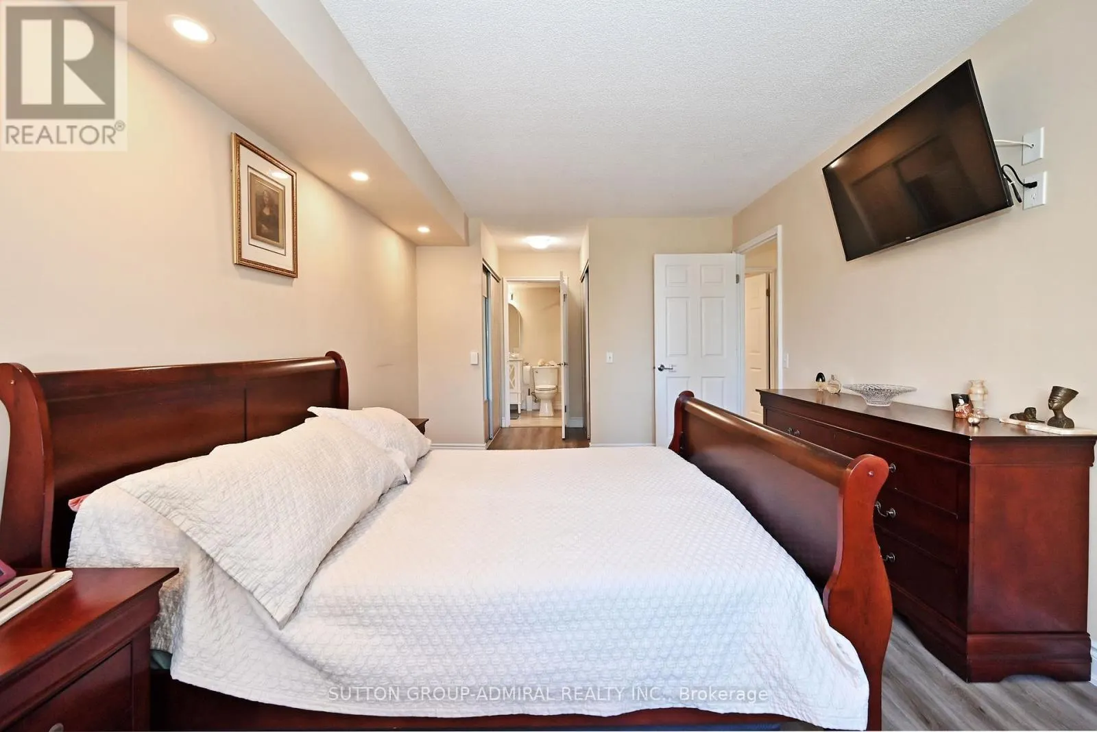 203 - 91 TOWNSGATE DRIVE