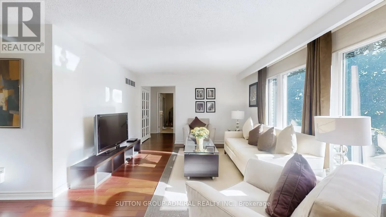 62 SHIELDMARK CRESCENT