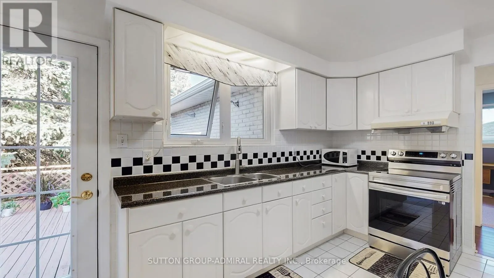62 SHIELDMARK CRESCENT
