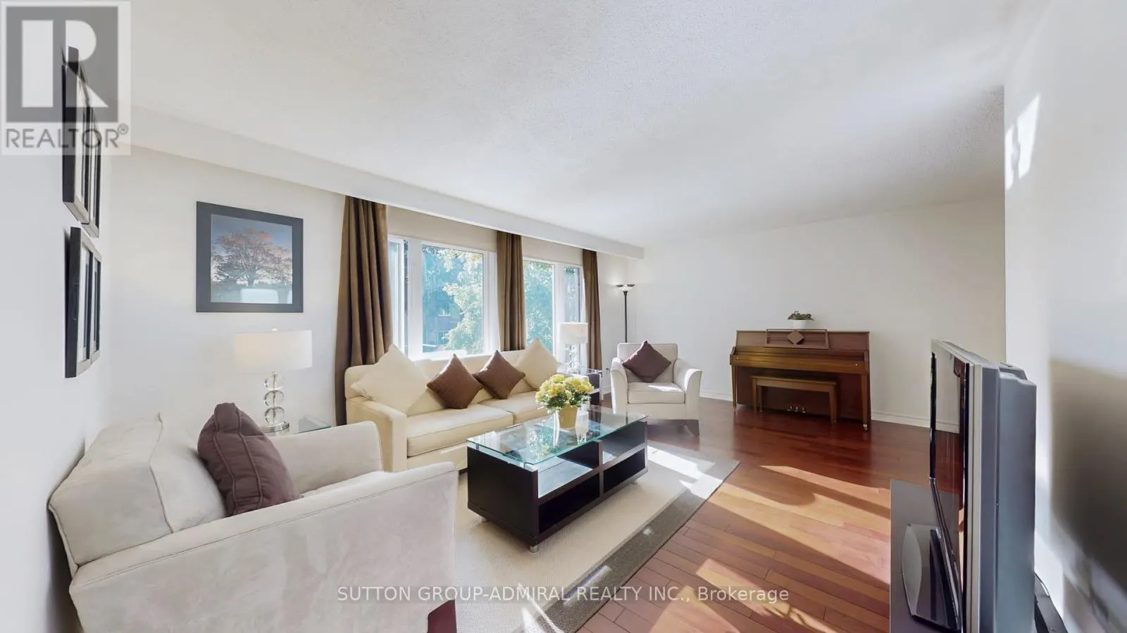 62 SHIELDMARK CRESCENT