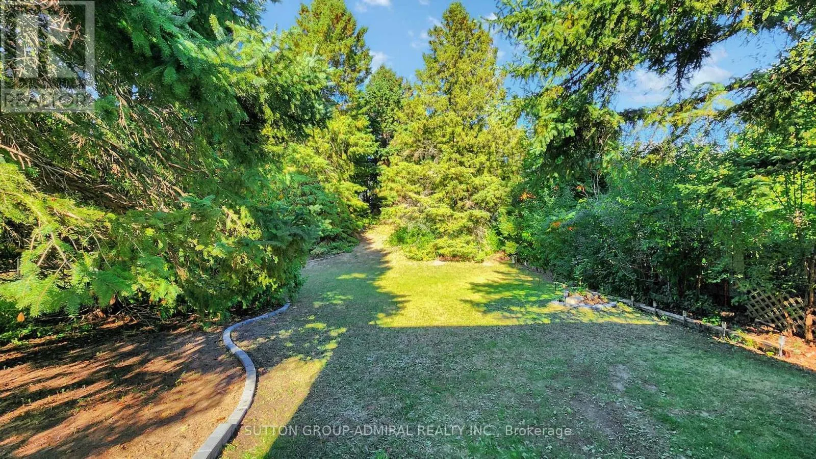 62 SHIELDMARK CRESCENT