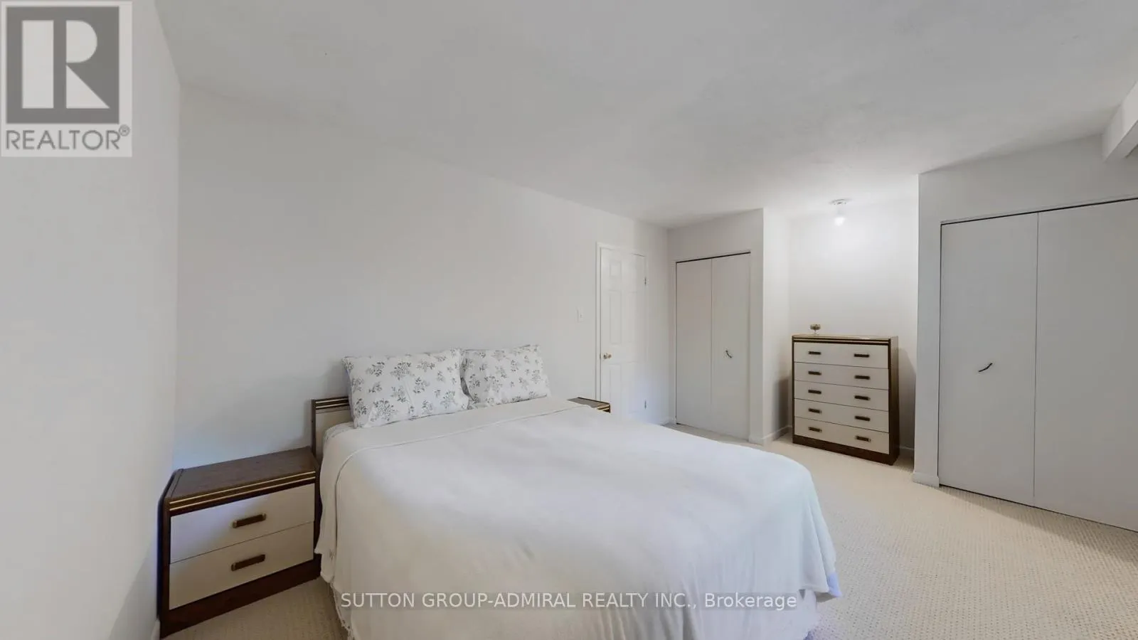 62 SHIELDMARK CRESCENT