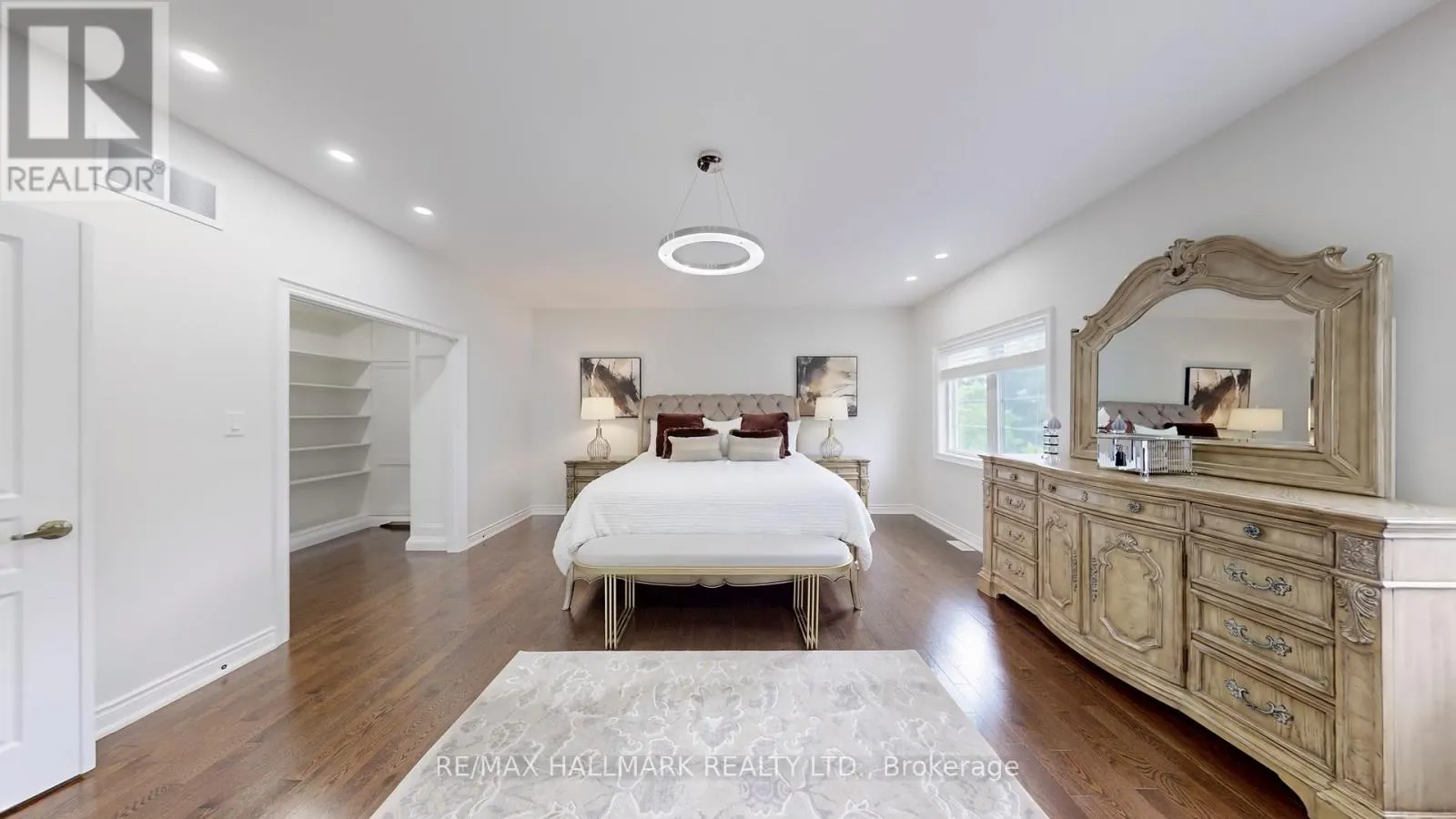 126 SIR STEVENS DRIVE