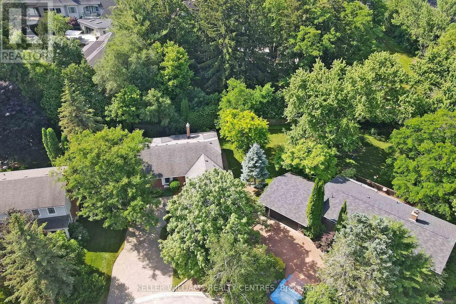 27 HAWTHORNE LANE