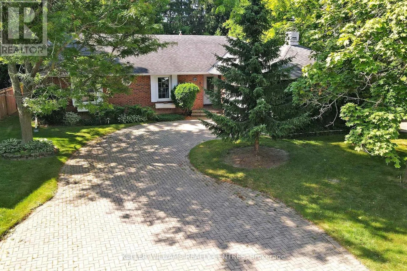 27 HAWTHORNE LANE