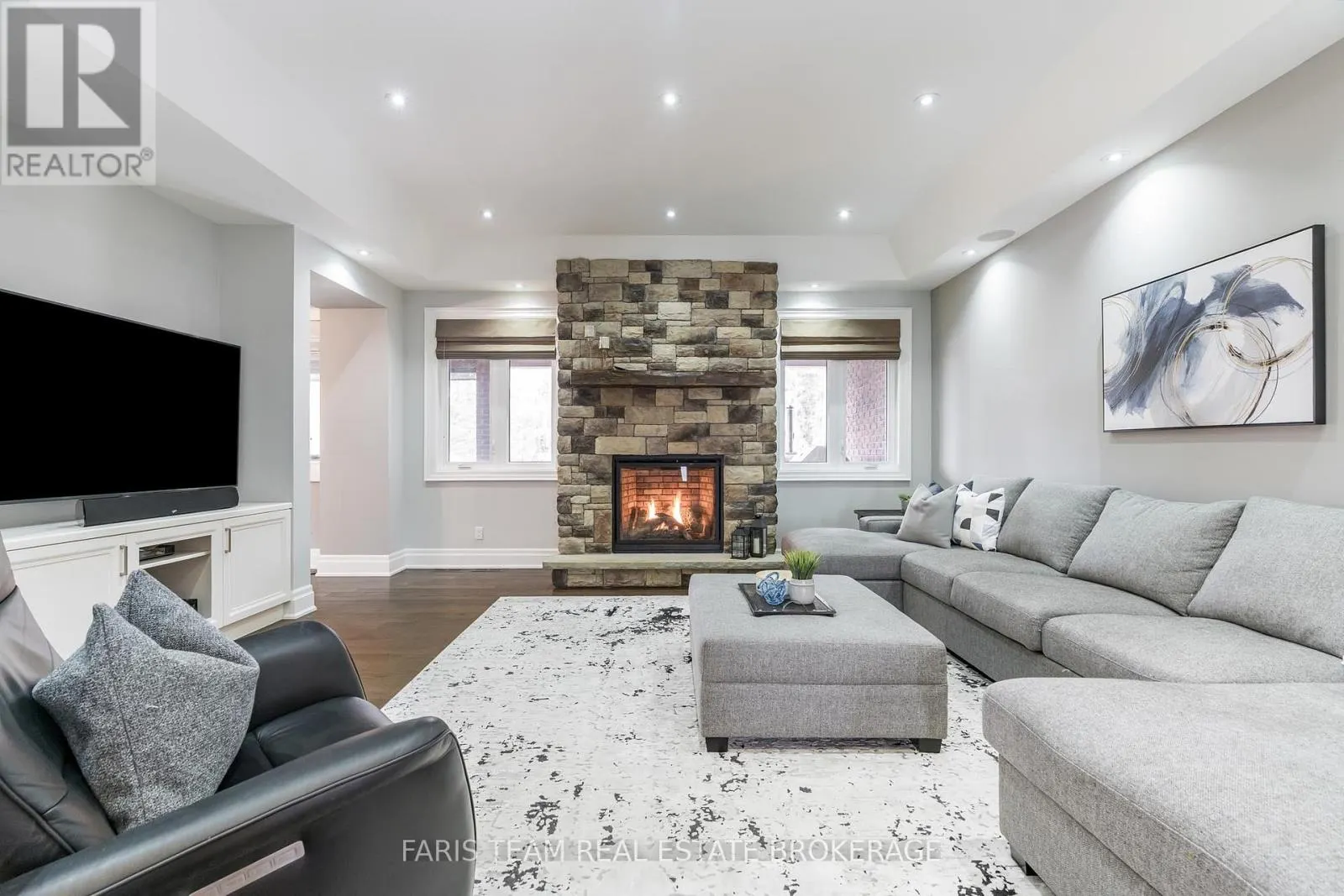 158 DALE CRESCENT