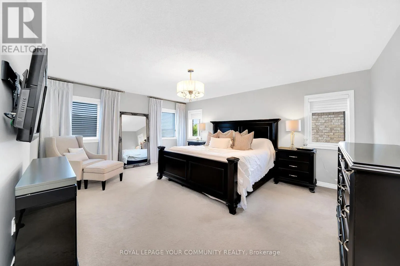 306 WEST LAWN CRESCENT