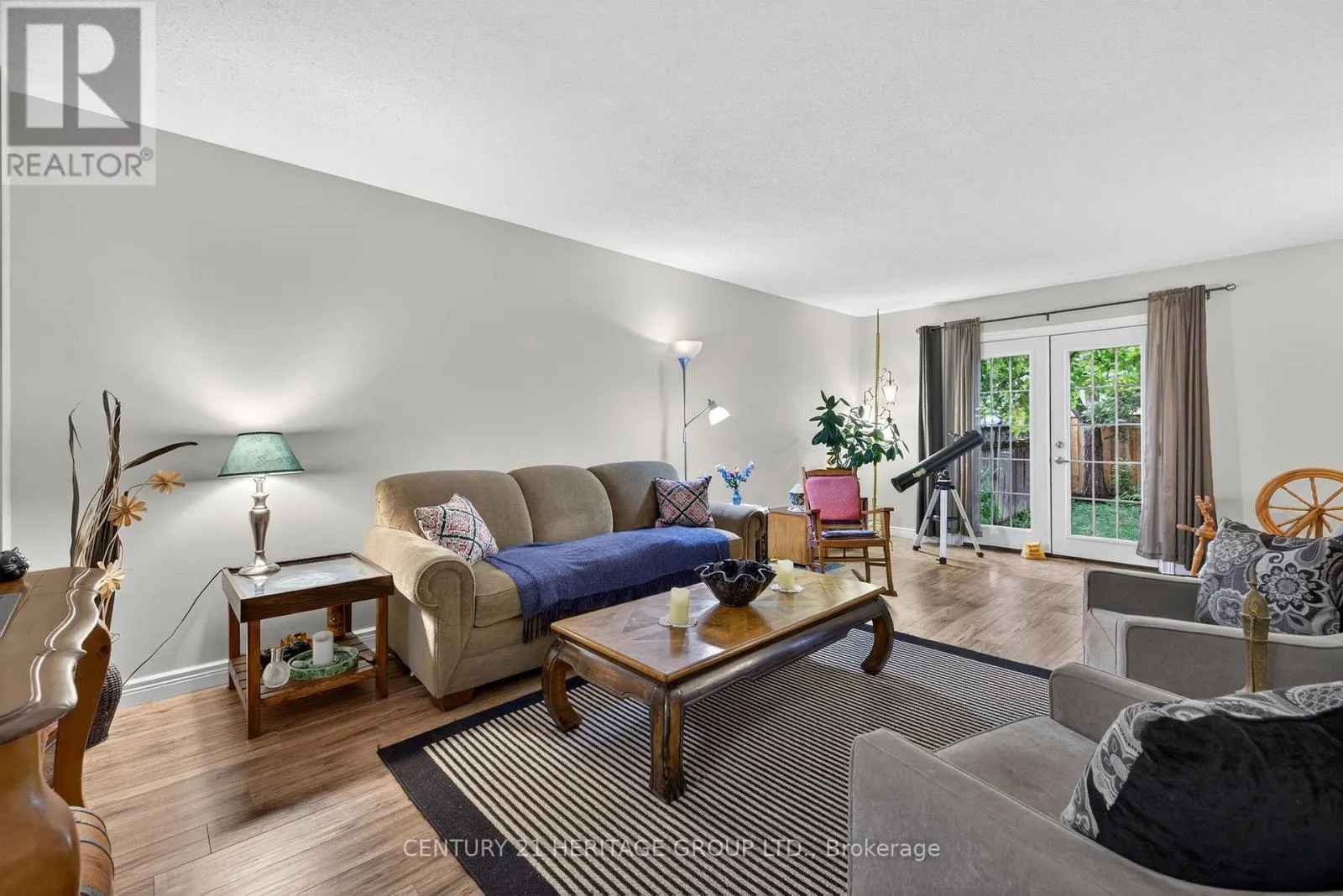 374 MAPLEGROVE AVENUE