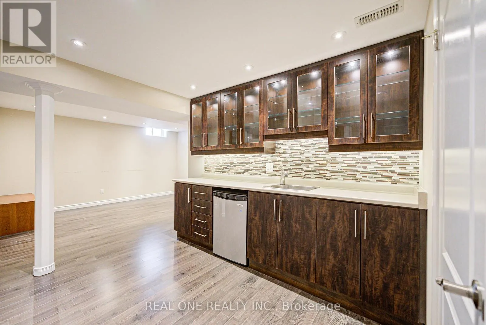 35 RIDGECREST ROAD
