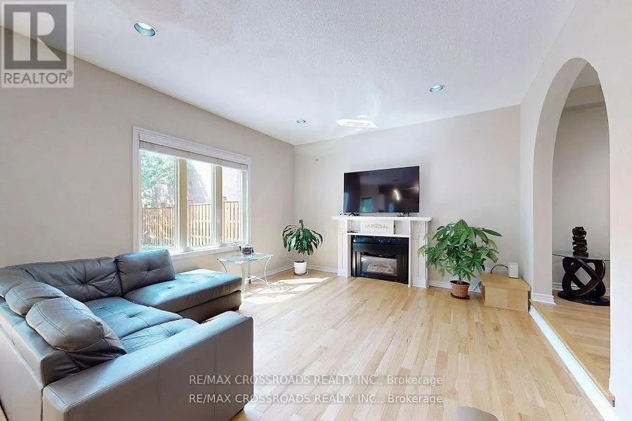 63 BAYNARDS LANE