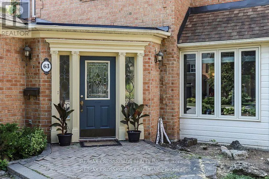 63 BAYNARDS LANE