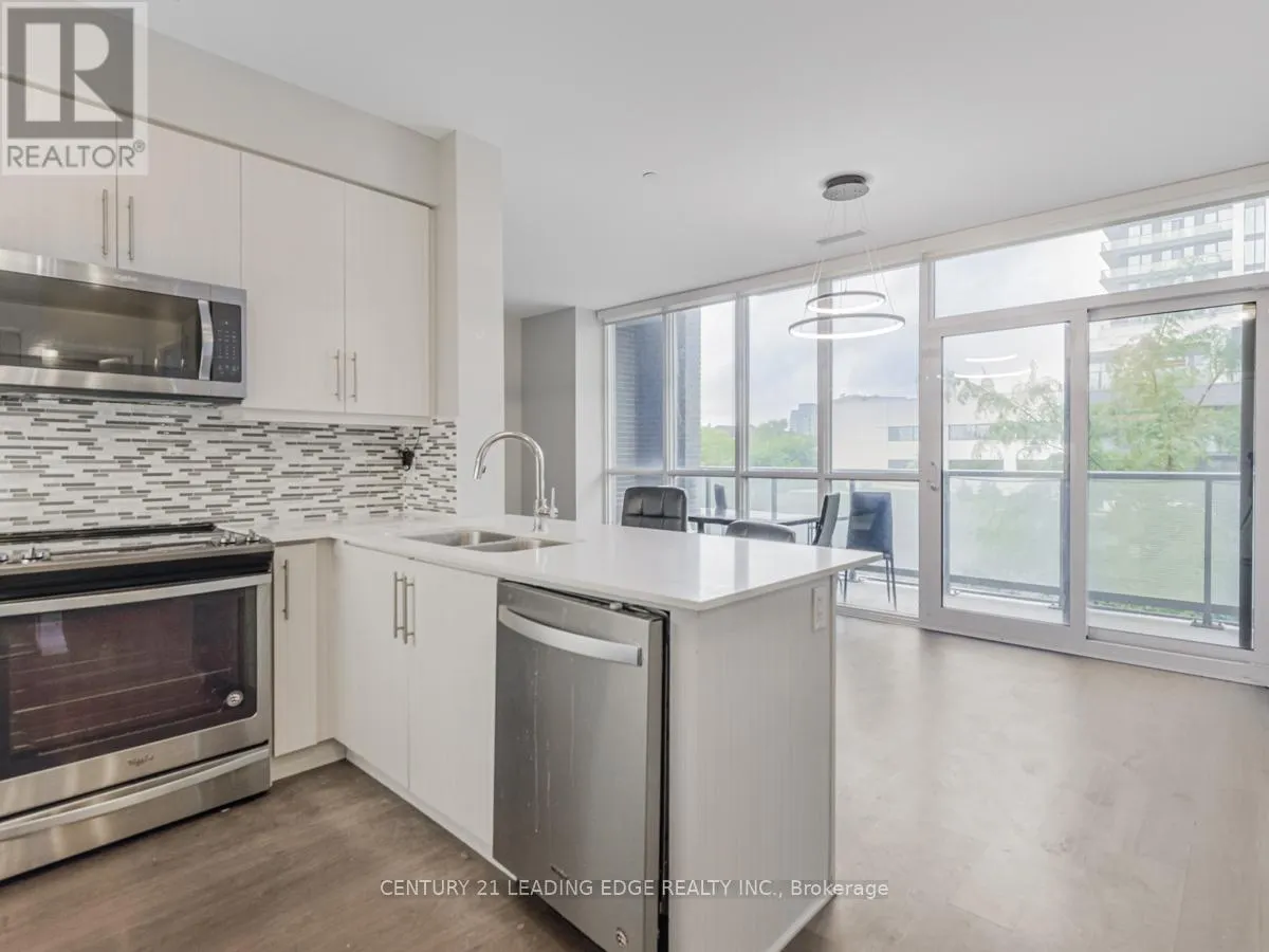 203 - 65 ONEIDA CRESCENT
