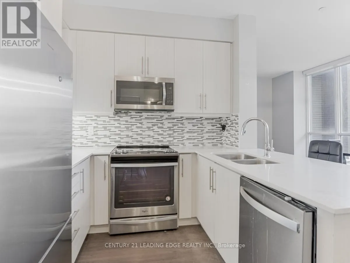 203 - 65 ONEIDA CRESCENT