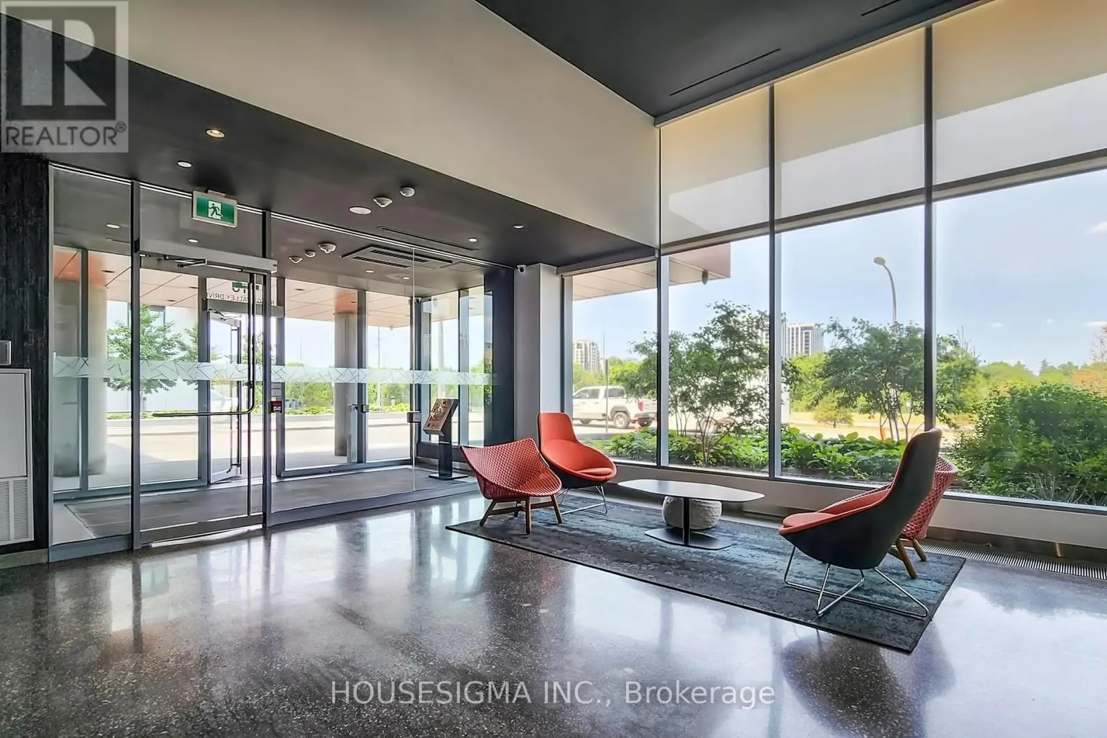 101 - 18 ROUGE VALLEY DRIVE